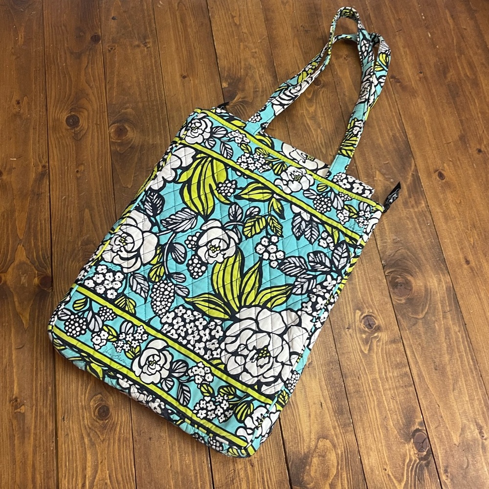 Vera Bradley Laptop travel tote in island blooms